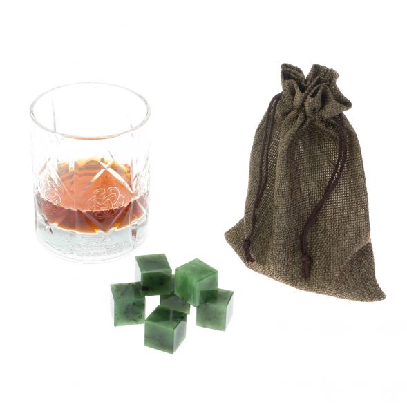 Камни для виски из саянского нефрита набор 6 кубиков 20 мм 128600