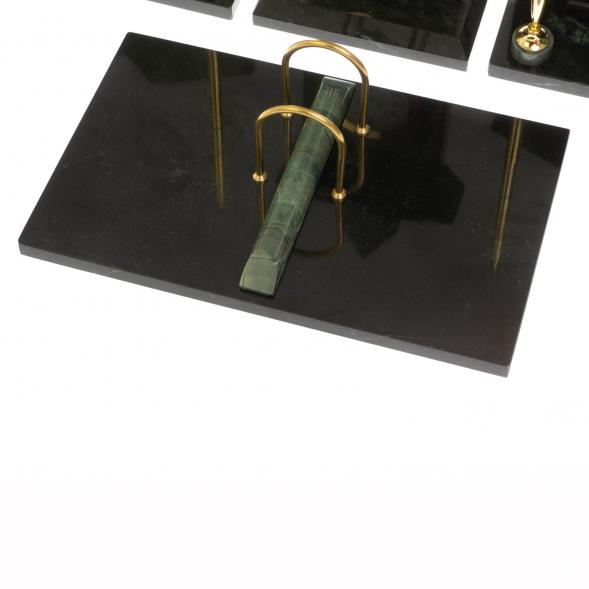 Настольный набор с гербом и флагом России камень офиокальцит 116985