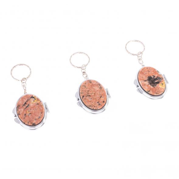 Складное зеркало брелок из камня пегматит овальное 126657