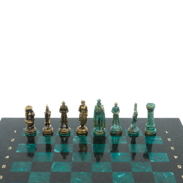 Шахматы &amp;quot;Рыцари&amp;quot; фигуры бронза / патина 28х28 см из змеевика 128219