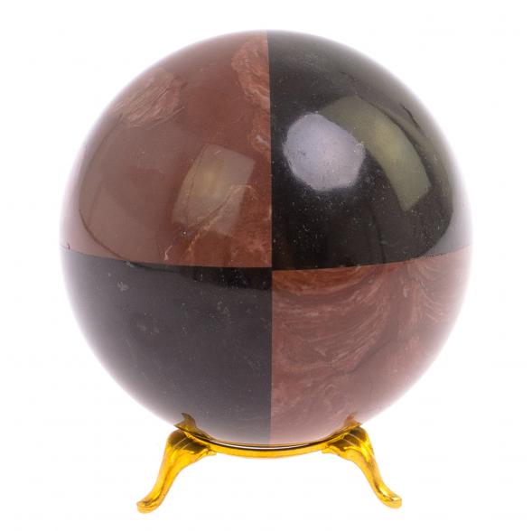 Шар из лемезита и черного змеевика 9,5 см 126349