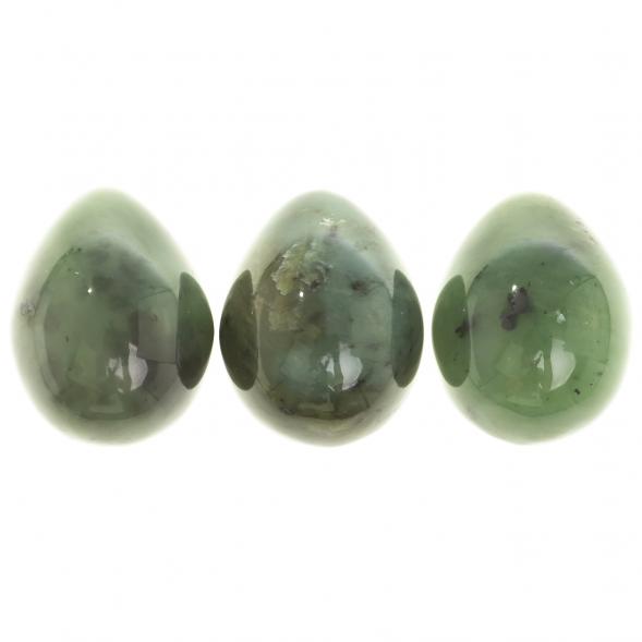 Нефритовое яйцо 3х4 см 124074