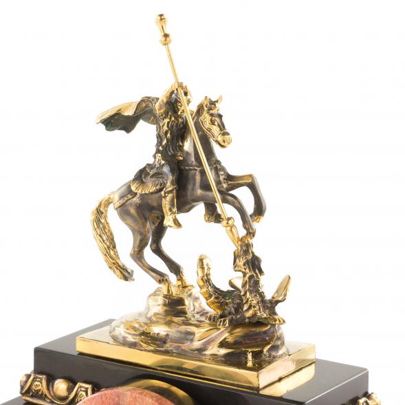 Часы &amp;quot;Георгий Победоносец&amp;quot; из яшмы и бронзы 115004