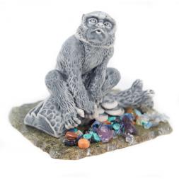 Сувенир из мрамолита &amp;quot;Обезьяна на бревне&amp;quot;