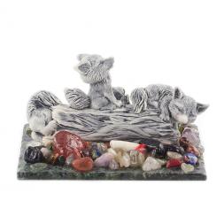 Сувенир "Лисята на бревне" из мрамолита