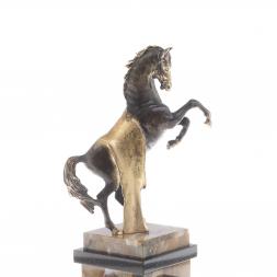 Часы "Конь с попоной" офиокальцит бронза