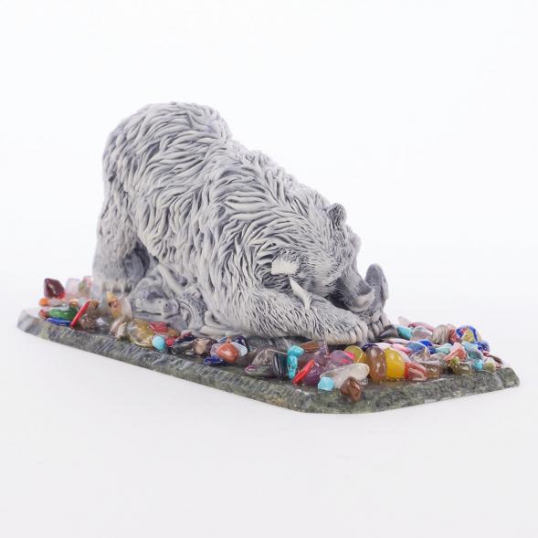 Сувенир из мрамолита &amp;quot;Медведь большой с рыбой №1&amp;quot; 118987