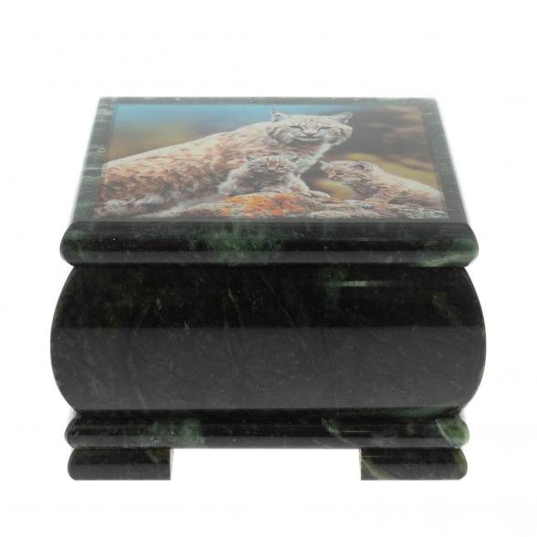 Шкатулка &amp;quot;Рысь и рысята&amp;quot; из змеевика 13х13х8 см 129497