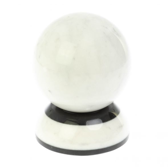 Шар 10 см на подставке из белого мрамора 128914