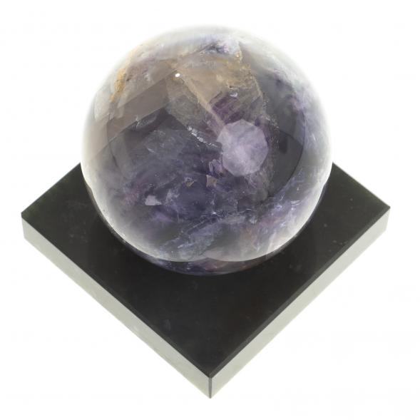 Шар из фиолетового флюорита 5 см на подставке 123279
