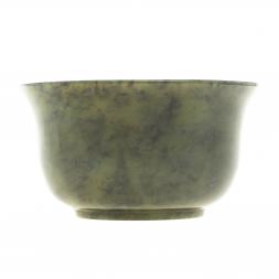 Пиала чайная из камня нефрит 8х8х4 см