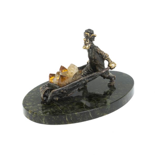 Статуэтка &amp;quot;Старатель с тачкой&amp;quot; из бронзы камень цитрин 128322