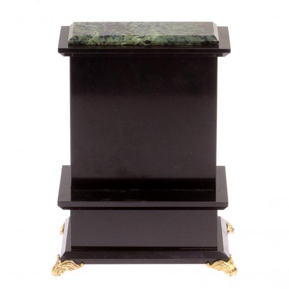 Часы из нефрита с выдвижным ящиком 125471