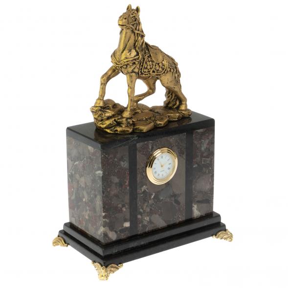 Часы &amp;quot;Конь в сбруе&amp;quot; из конгломерата 128778