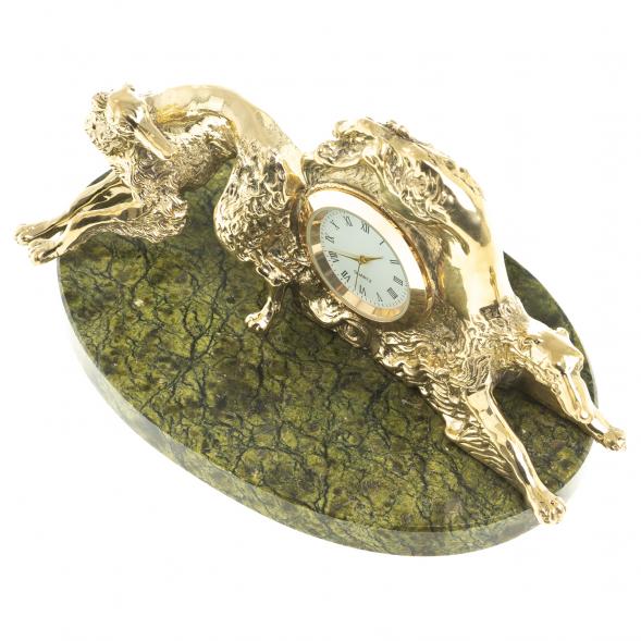 Часы из бронзы &amp;quot;Русские борзые собаки&amp;quot; на подставке из змеевика 123381