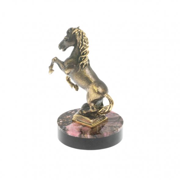 Статуэтка &amp;quot;Конь на дыбах&amp;quot; на подставке из родонита 5х4,5х7,5 см 129428