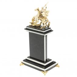 Часы &amp;quot;Георгий Победоносец&amp;quot; из змеевика и мрамора