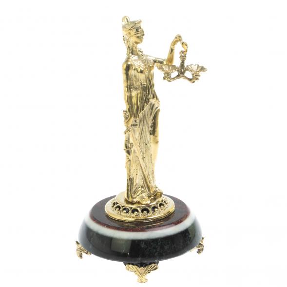 Статуэтка из бронзы &amp;quot;Фемида&amp;quot; на подставке из черного змеевика и мрамора 128092