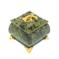 Шкатулка с ящерицей из змеевика 6х6х6 см