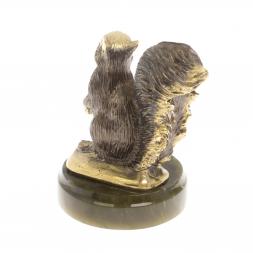 Статуэтка из бронзы &amp;quot;Белочка&amp;quot; на нефрите