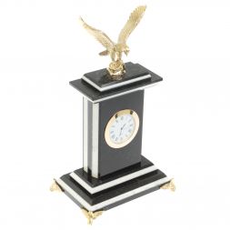 Часы &amp;quot;Горный орел&amp;quot; из змеевика и мрамора