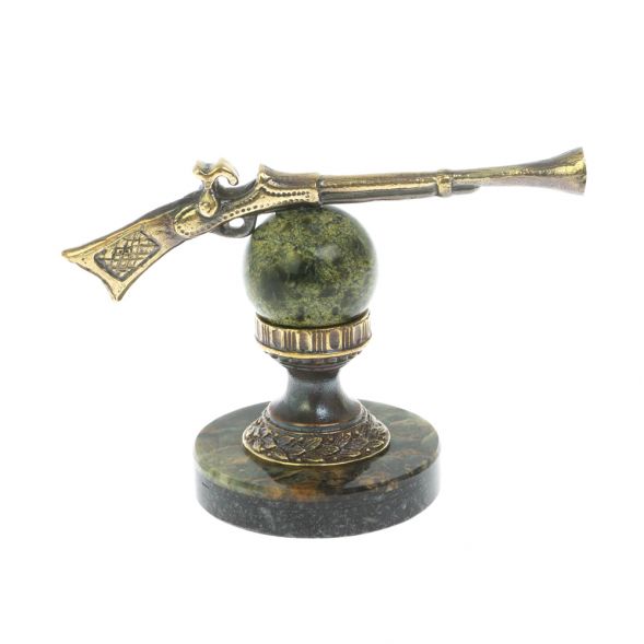 Сувенир &amp;quot;Ружье&amp;quot; на подставке из офиокальцита 128635