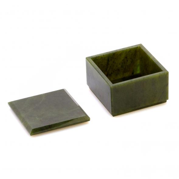 Шкатулка из нефрита 7х7х4,7 см 124818