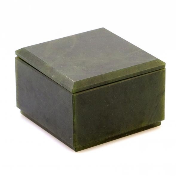 Шкатулка из нефрита 7х7х4,7 см 124818