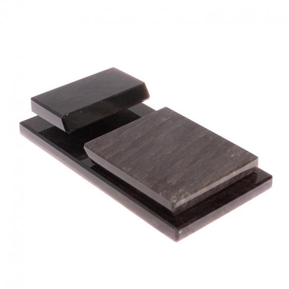 Подставка для смартфона из черного обсидиана 126779