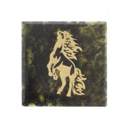 Магнит "Конь на дыбах" камень змеевик