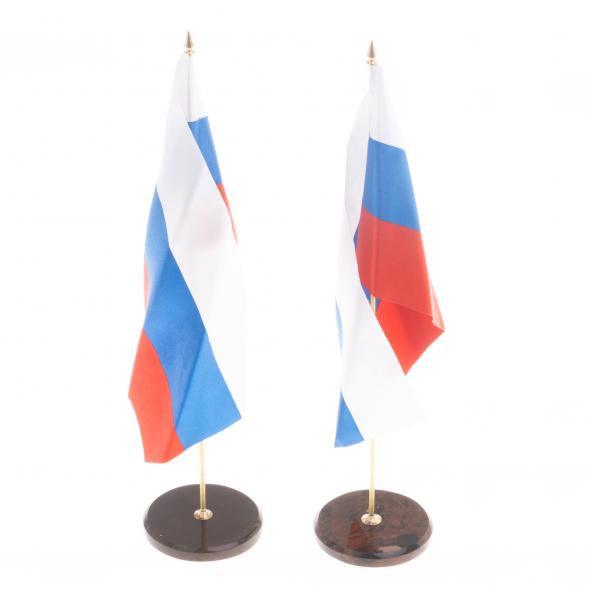 Флагшток с флагом России на круглой подставке из коричневого обсидиана 7х7х30,5 см 124360