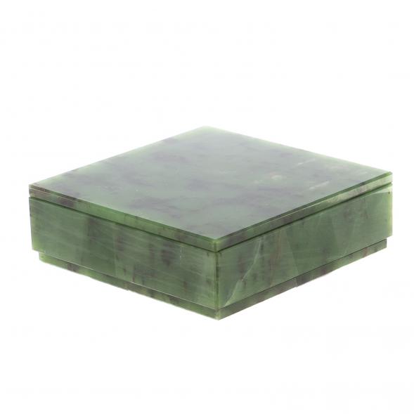 Шкатулка из саянского нефрита 10х10х3,5 см 124536