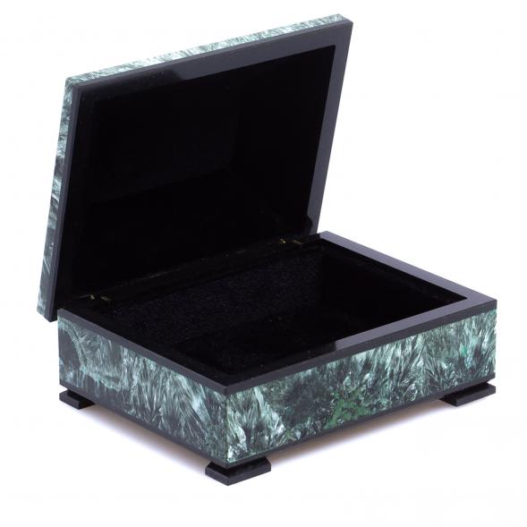 Ларец из камня серафинит 12х9х6 см 124831