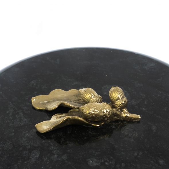 Шкатулка &amp;quot;Желуди&amp;quot; из белого мрамора и змеевика 15х15х8 см 129030