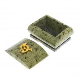 Шкатулка из змеевика с ящерицей 8,5х6,5х5,5 см