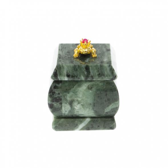 Шкатулка &amp;quot;Лягушка&amp;quot; из шабровского змеевика 4,5х4,5х6 см 128813