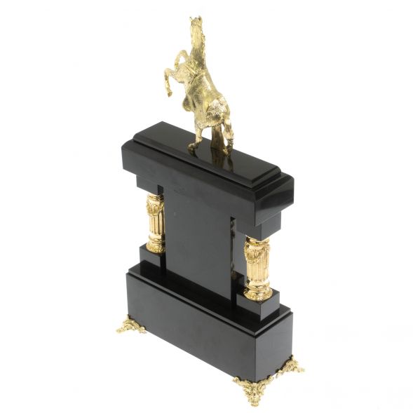 Часы &amp;quot;Конь с попоной&amp;quot; из чароита 129268