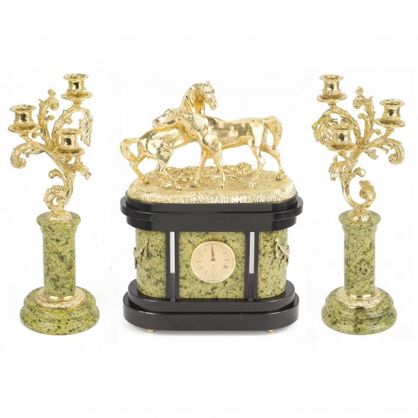 Каминные часы с подсвечниками &amp;quot;Кони на воле&amp;quot; бронза змеевик 113570