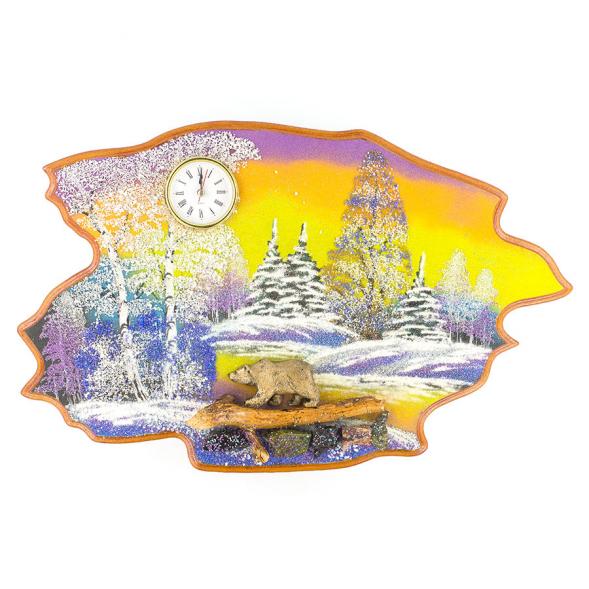 Часы с картиной &amp;quot;Медведь идет зима&amp;quot; 50х32 см каменная крошка 119627